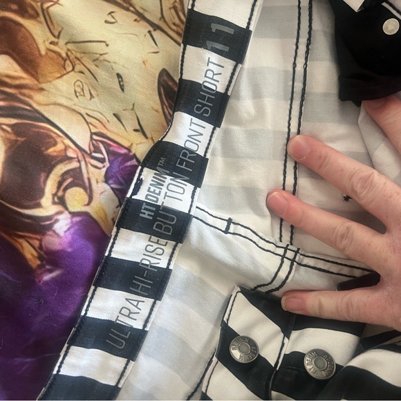 H&M Black and White Striped High Waist Shorts - Picture 3 of 4